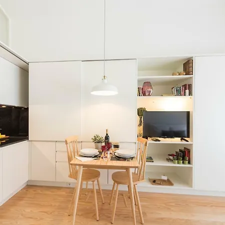 Bright Downtown * بورتو